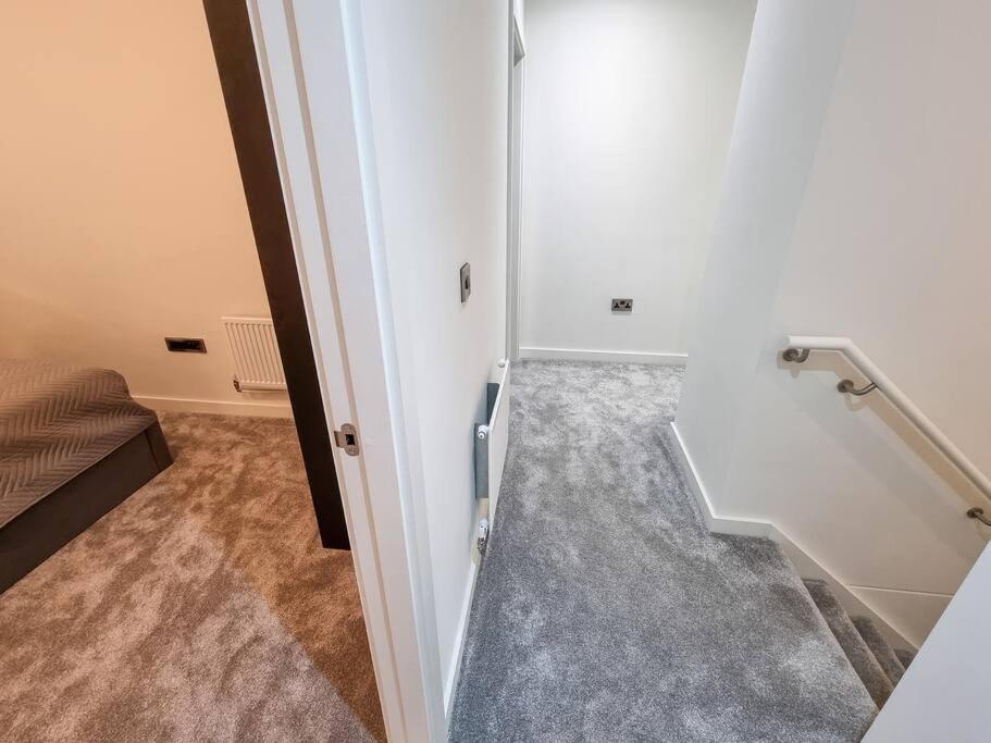 Luxury City Centre Townhouse With Parking Manchester Ngoại thất bức ảnh